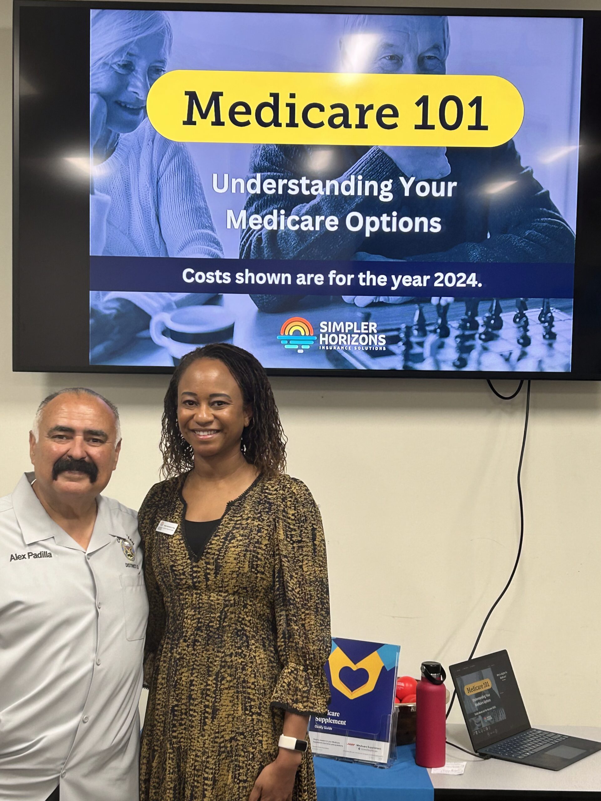 Medicare agent and patient during a Medicare 101 session with Infinity Health Consultancy Agency